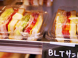 BLTサンドイッチ